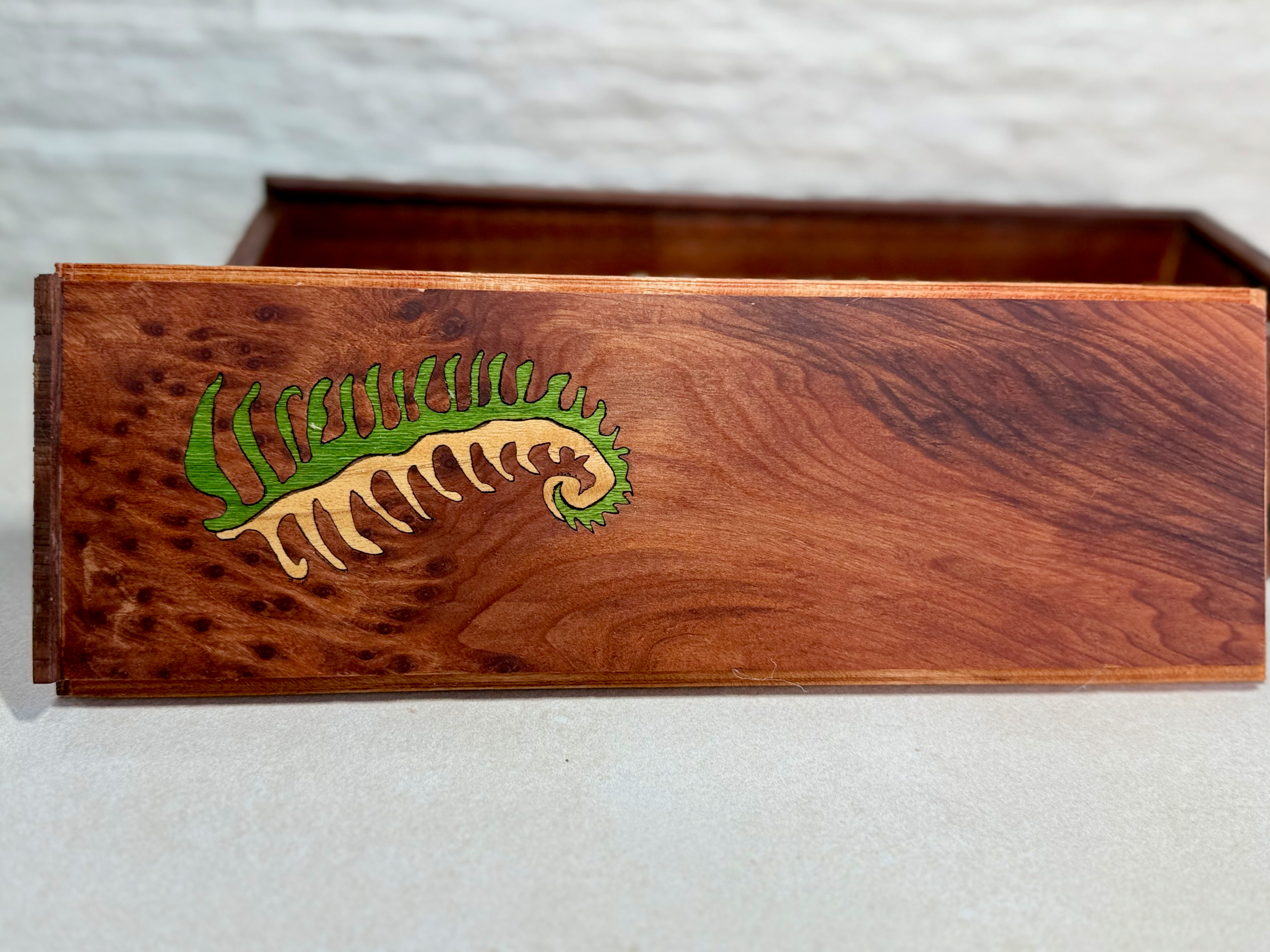 Fiddlehead Redwood Slider Box